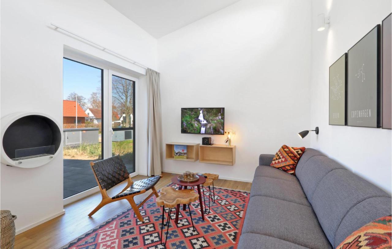 Amazing Home In Lembruch-Duemmer See With Kitchen Eksteriør bilde