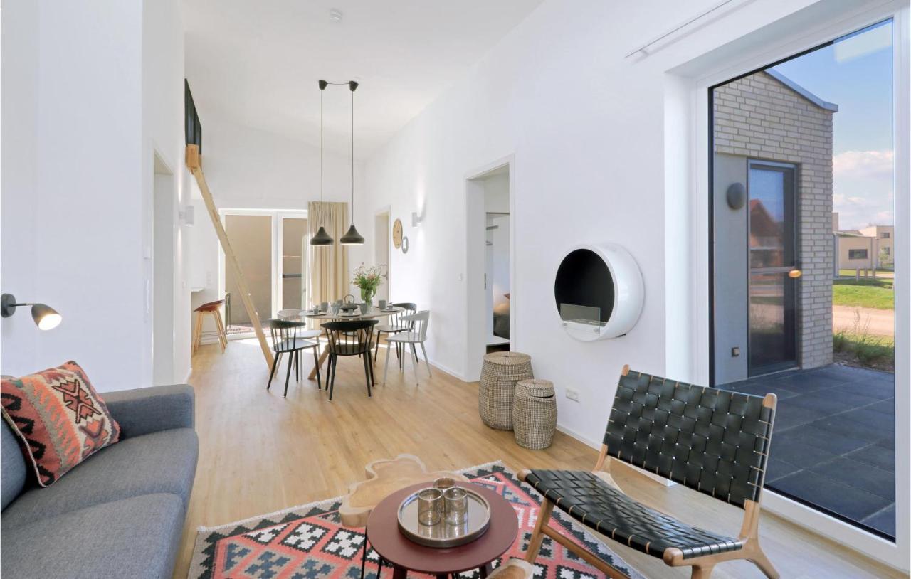 Amazing Home In Lembruch-Duemmer See With Kitchen Eksteriør bilde
