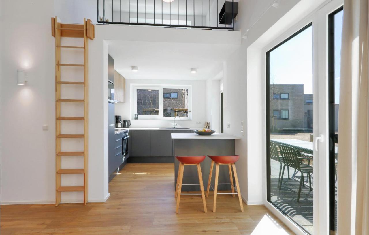 Amazing Home In Lembruch-Duemmer See With Kitchen Eksteriør bilde