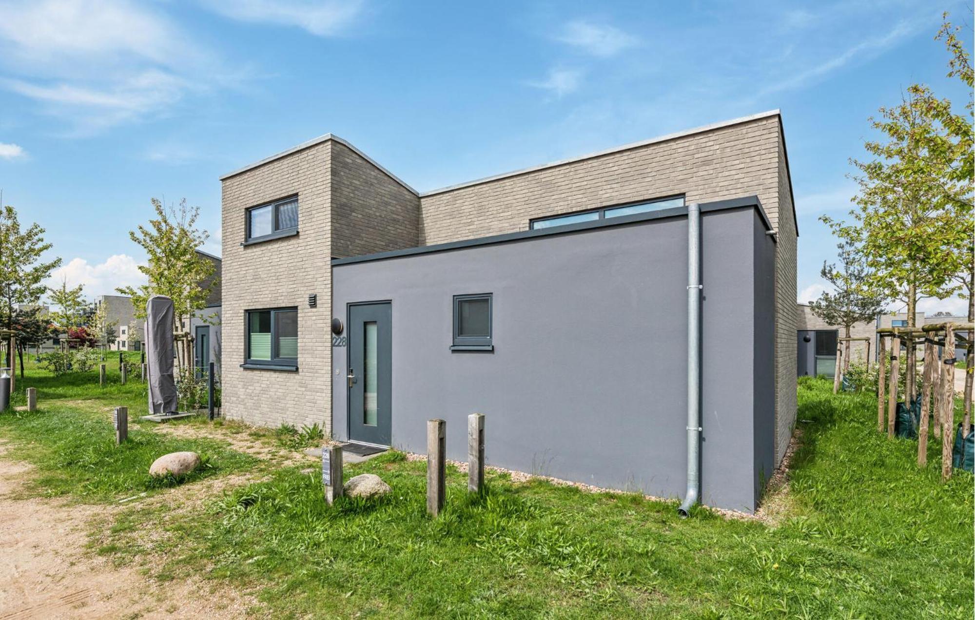 Amazing Home In Lembruch-Duemmer See With Kitchen Eksteriør bilde